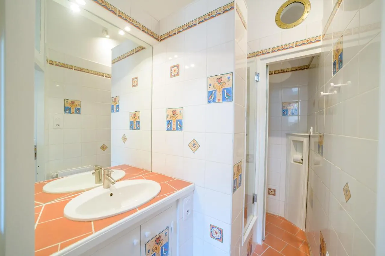 La Tour Des Remparts Bed & Breakfast Rochemaure France
