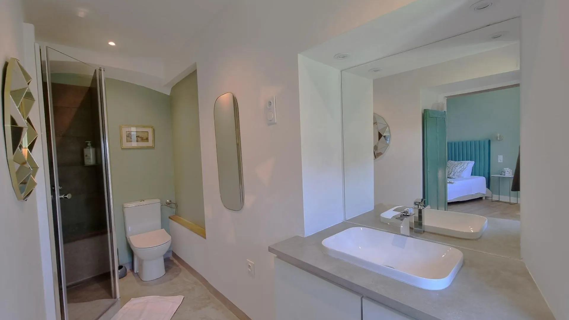 La Tour Des Remparts Bed & Breakfast Rochemaure 0*,  France