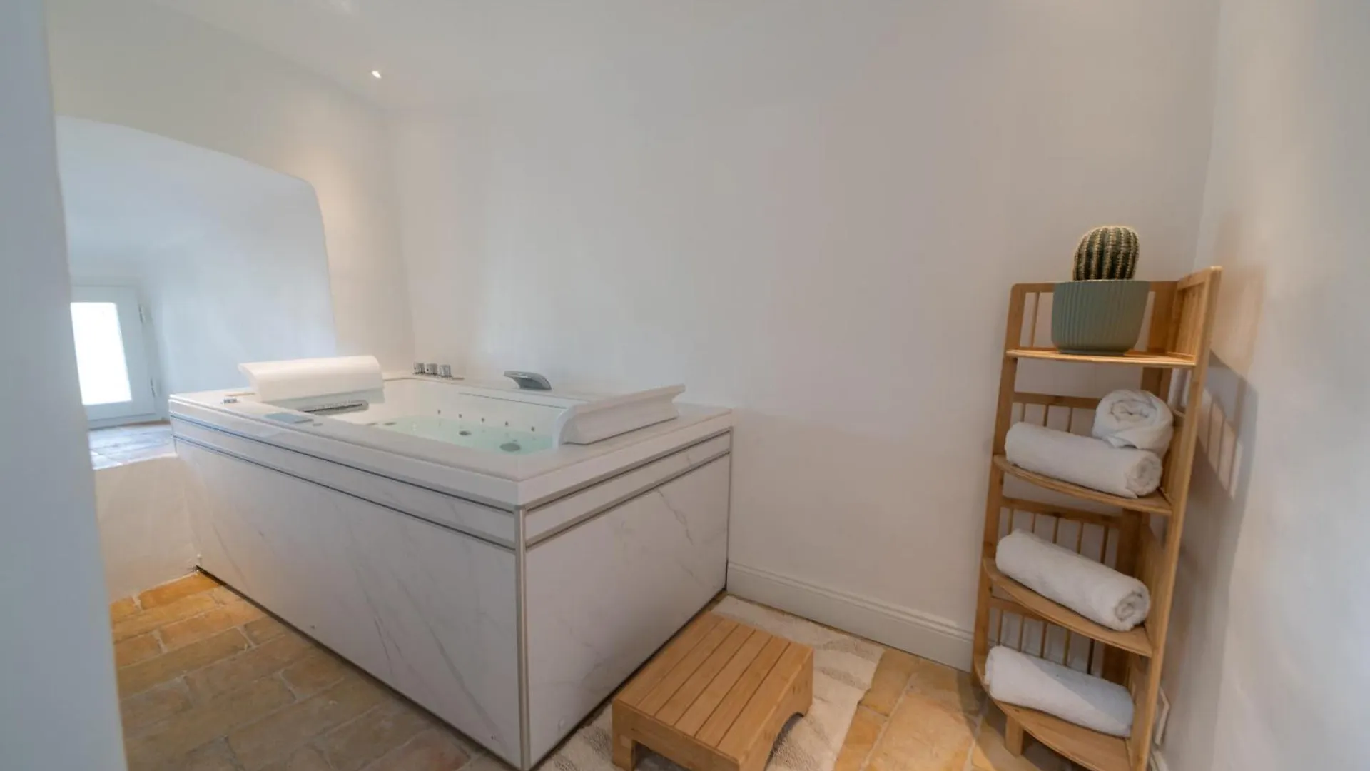 La Tour Des Remparts Bed & Breakfast Rochemaure